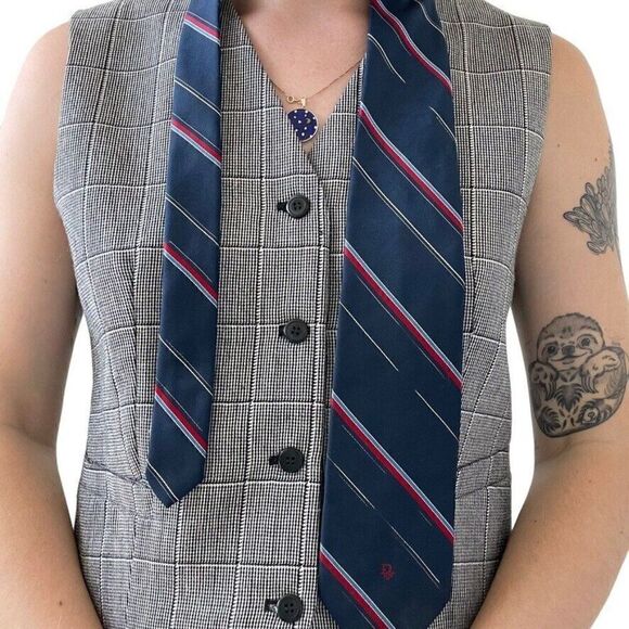 Vintage 1980s Christian Dior Red Blue Striped Silk Dark Academia Preppy Tie - Picture 1 of 3